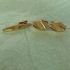 VTG  Cuff Links Tie Bar Goldtone Coloring  Art‎ Nouveau